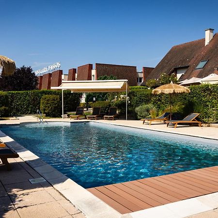 Logis Hostellerie D'Aussois Семюр-ан-Осуа Екстер'єр фото