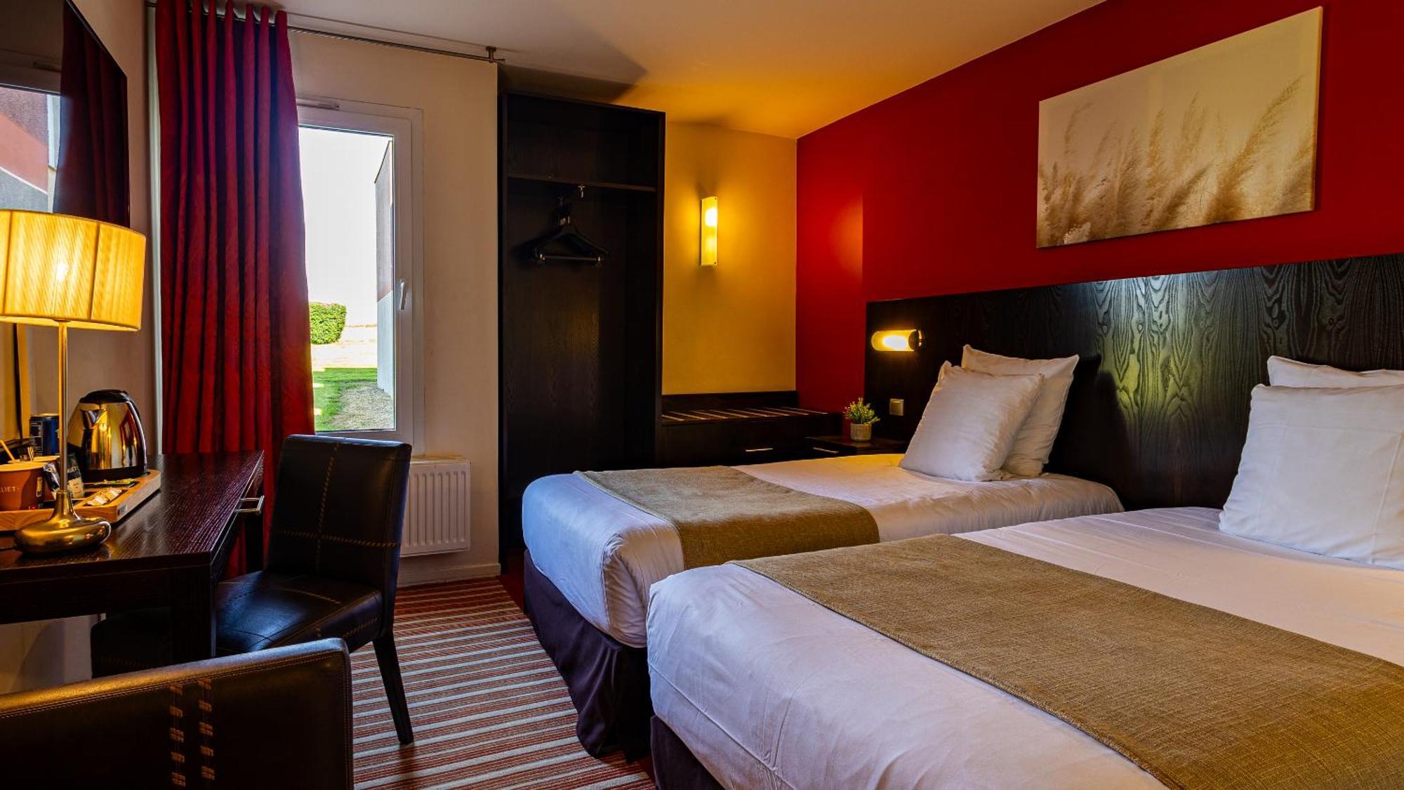 Logis Hostellerie D'Aussois Семюр-ан-Осуа Екстер'єр фото